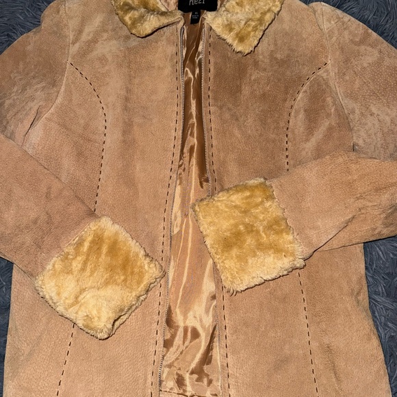Vintage Y2k Fur Coat - Picture 4 of 7